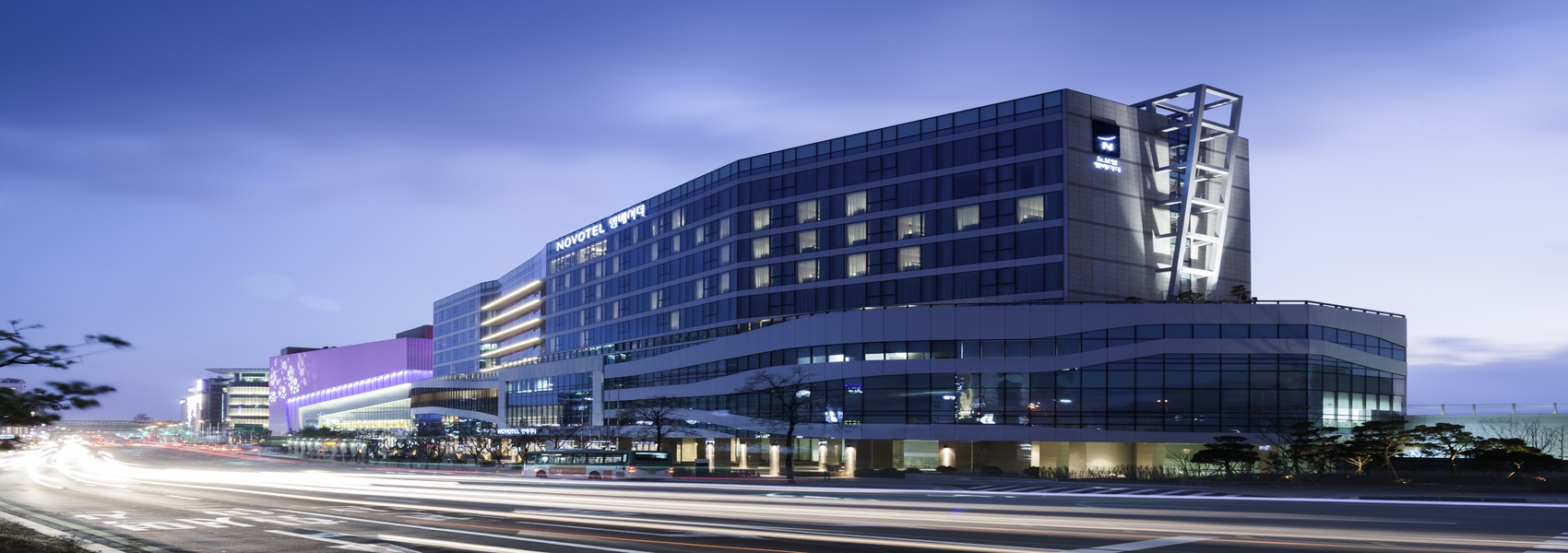 AK Suwon Novotel Ambassador Hotel